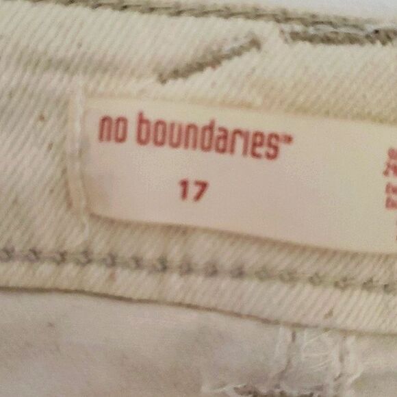 NOBO Boho Cream Embroidered Frayed Shorty Shorts Jeans Junior 17 - Picture 8 of 10